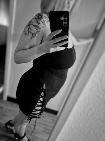 803-984-8425, 46  female escort, Hickory